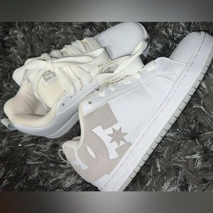 SOLD ** DC skate shoes worn a few times still in great shape